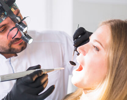 Choosing the Right Cosmetic Dentist: Things to Consider for Your Smile Makeover 